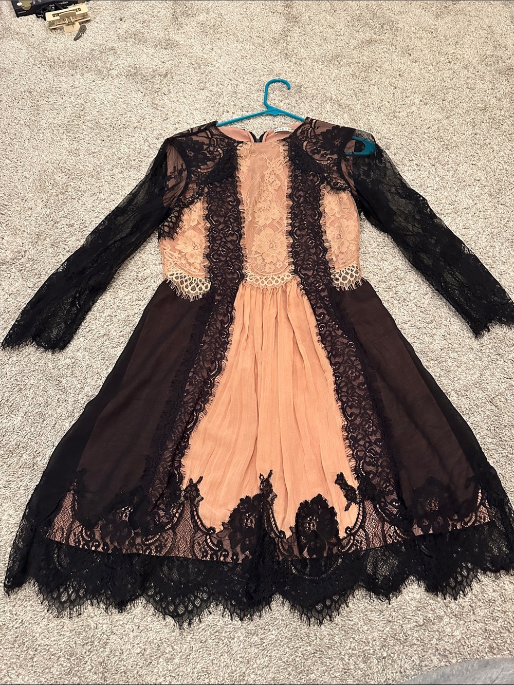 Alice + Olivia Dress lace Pink Black Gorgeous size 8 medium
